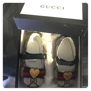 infant crib Gucci GG SUPREME flats size 18 (6-9m)